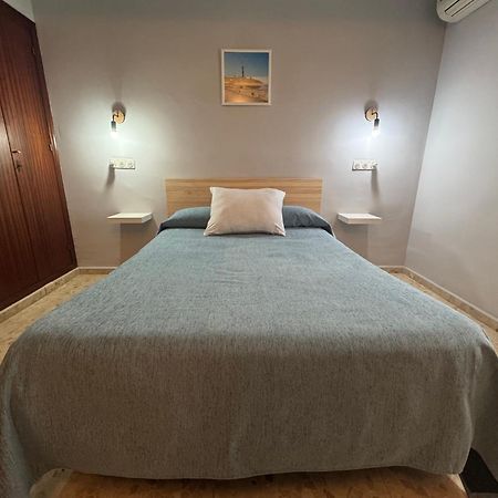 Hostal Miramar Los Canos De Meca Bagian luar foto