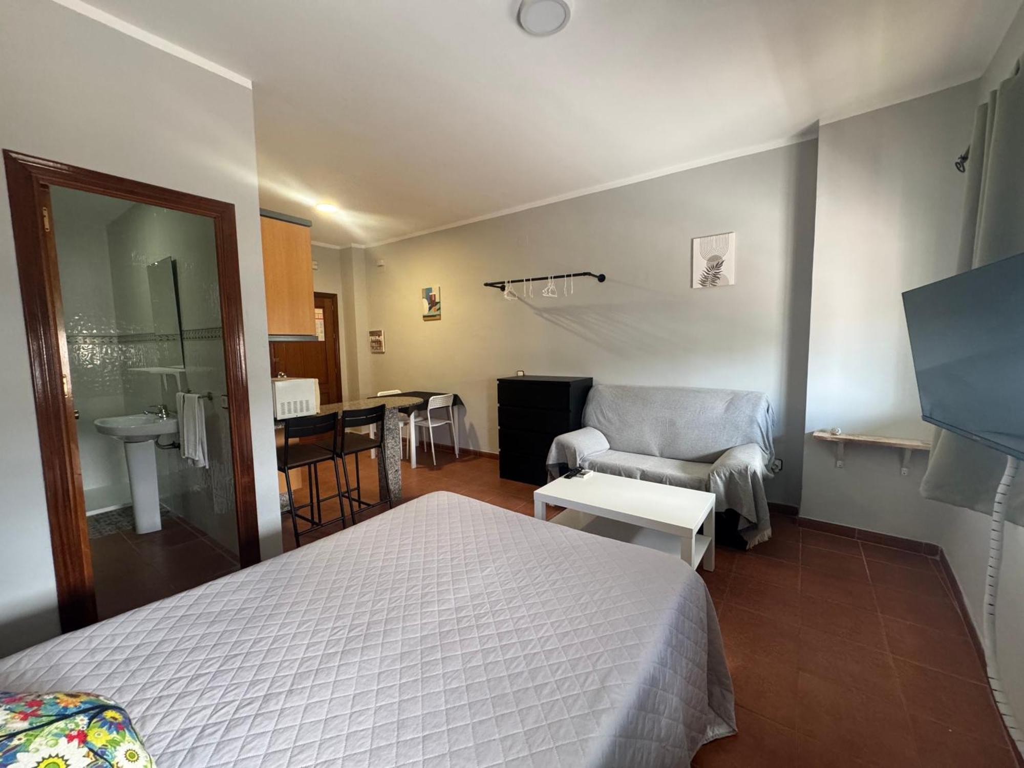 Hostal Miramar Los Canos De Meca Bagian luar foto