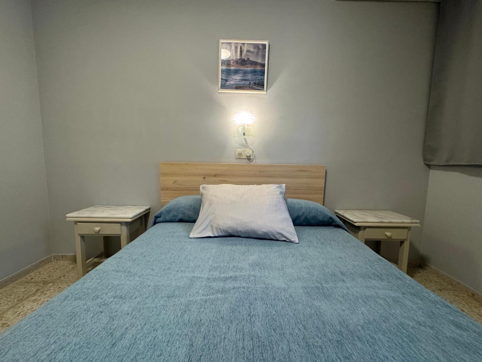 Hostal Miramar Los Canos De Meca Bagian luar foto